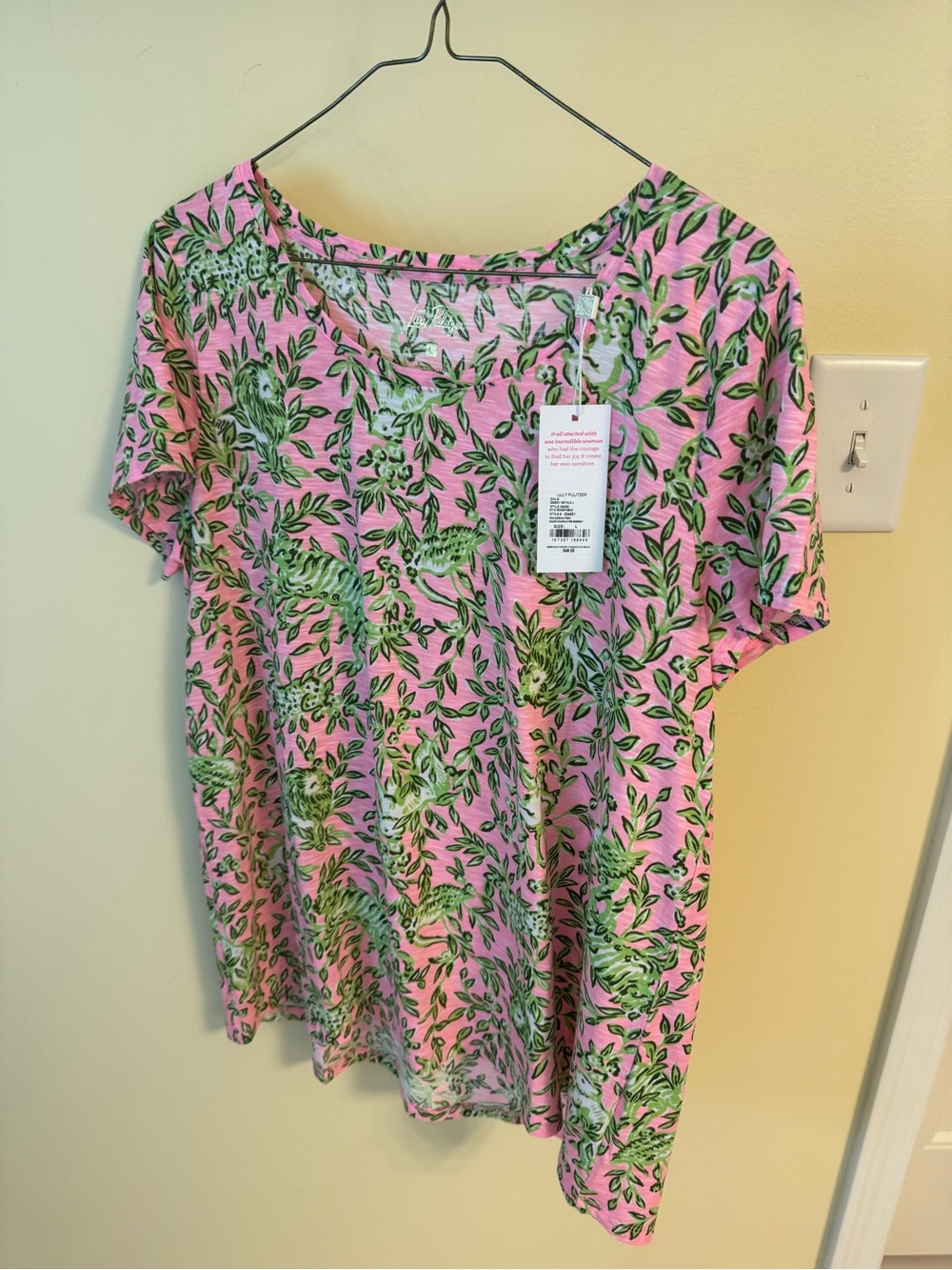 Lilly Pulitzer Pink Short Sleeve Top with Green Leaf Print L
